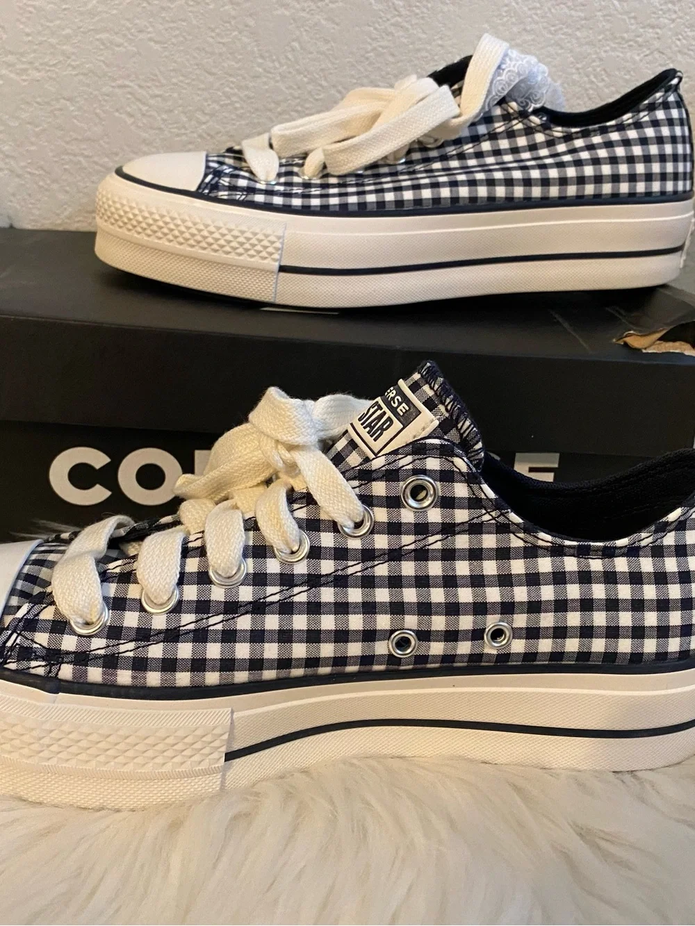 Converse Navy Gingham Plaid Low Top Sneakers - NEW